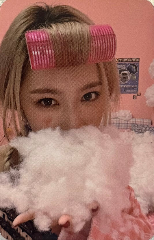 Dreamcatcher - '2022 Sweet Dreams Season's Greetings' MusicKorea POBs