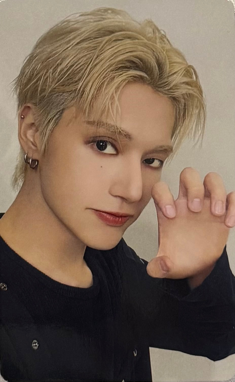 ATEEZ - 'Ashes to Light' Universal Music Pre-Order Benefit Photocards