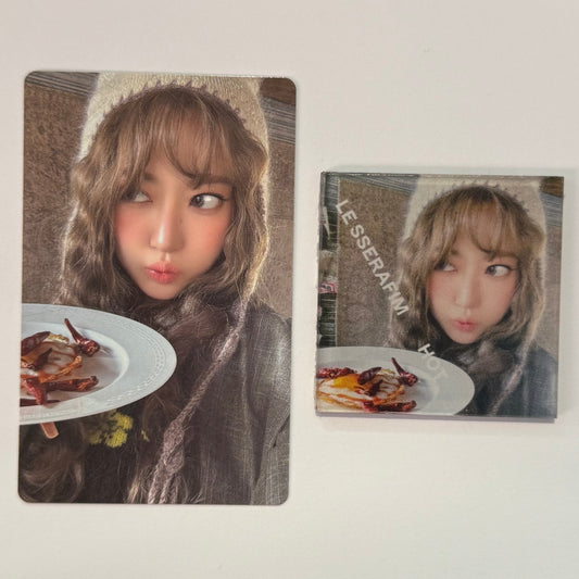 LE SSERAFIM - 'HOT' PHOTOCARD + MAGNET SET Weverse Benefits