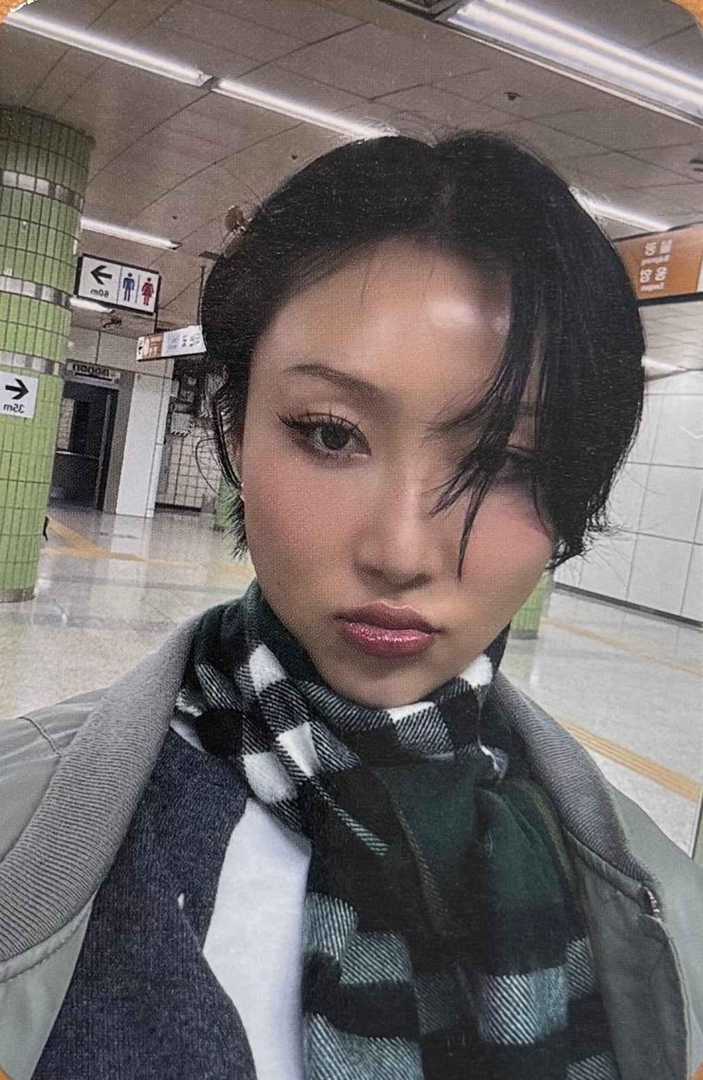 HWASA - 'SO CUTE PHOTOBOOK' Pre-Order Benefit Photocards