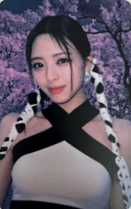 ITZY - 'CHESHIRE' MusicKorea Lucky Draw Event Photocards